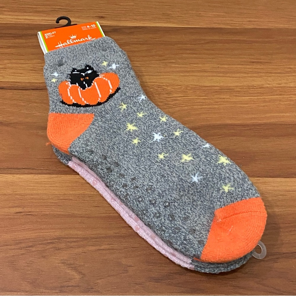 2 pairs HALLMARK Pumpkin Black Cat Non-skid Halloween Anklet Socks Size 4-10
